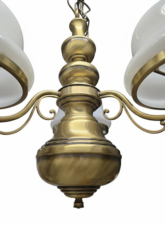 Image 1 of Lampadario Vintage a Sospensione in Vetro Bianco e Ottone - Made in Italy