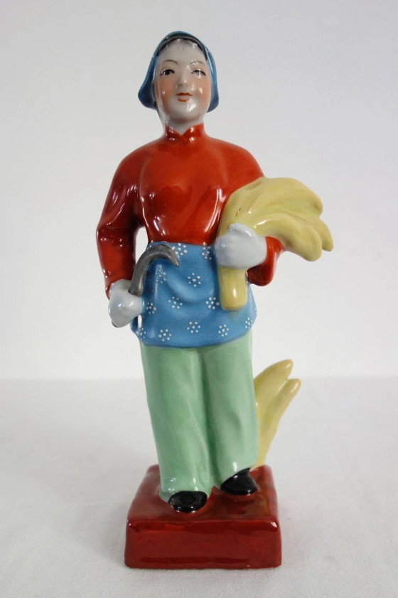 Image 1 of Afbeelding ter illustratie: Porseleinen beeldje van een boer, Culturele Revolutie