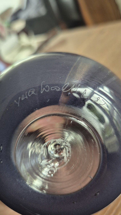 Cabinet vase