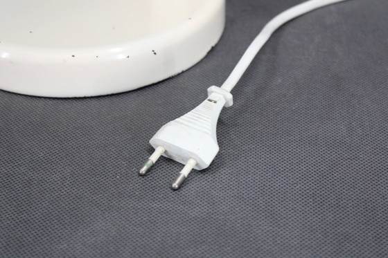 Image 1 of 1950er Tischlampe mit Aluminium-Lampenschirm, Tschechoslowakei