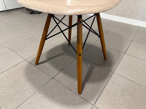 Herman Miller | Eames | DSW | Fibre de verre gris-beige | 4 pièces – Chaises de salle à manger, Metal, Wood (photo 11 of 13)