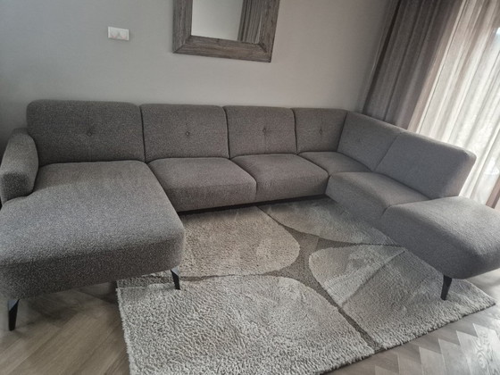 Image 1 of Zgan Montel Bank