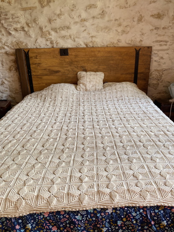 Image 1 of Couvre lit ancien