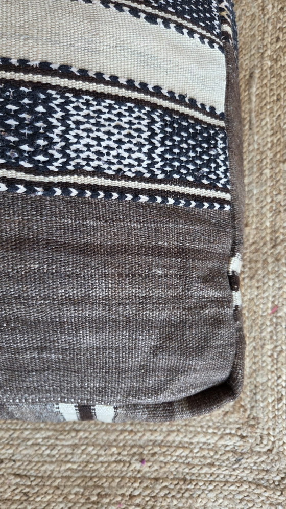 Pouf berbère Kelim vintage – Poufs & repose-pieds, Wool (photo 2 of 6)