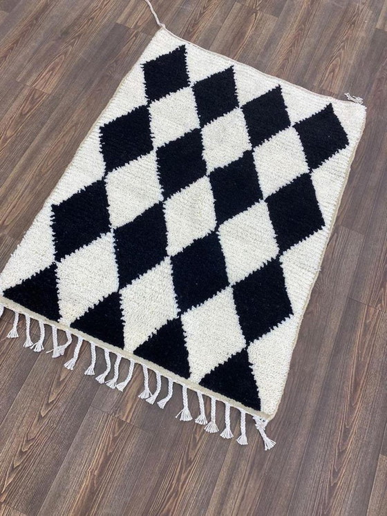 Handmade Black-White Wool Rug 150/200cm – Rugs & carpets (photo 4 of 5)