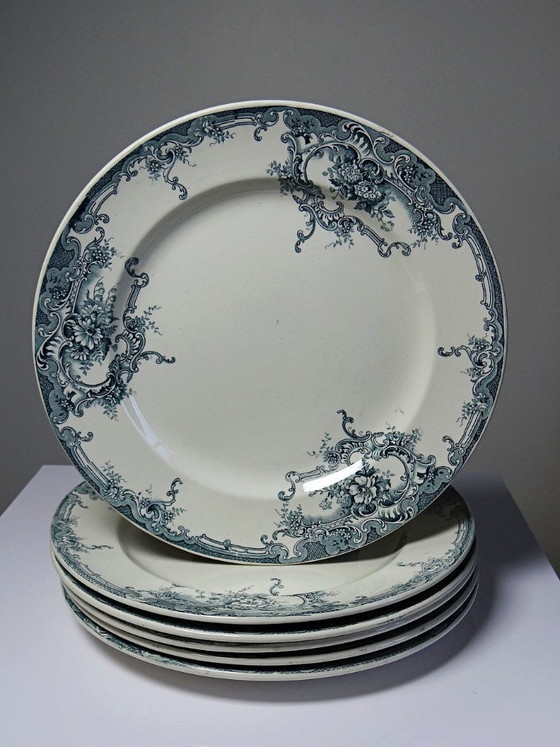 Image 1 of 6 assiettes anciennes Boch Frères Keramis modèle Dauphin décor bleu XIXe-XXe