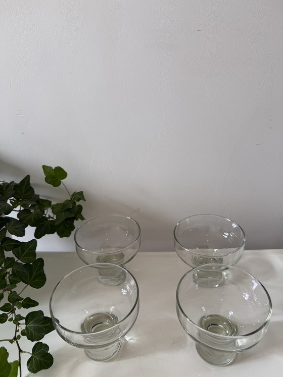 Image 1 of Set di 4 bicchieri da coppa dal design scandinavo