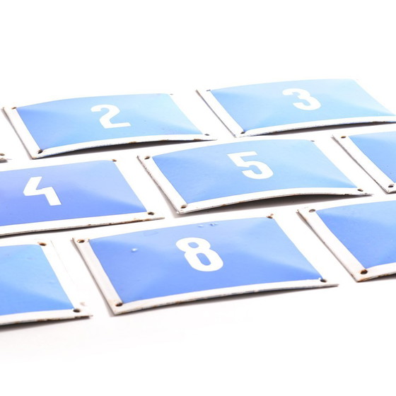 Image 1 of Ensemble de plaques de numéros en émail bleu, Tchécoslovaquie, années 1950