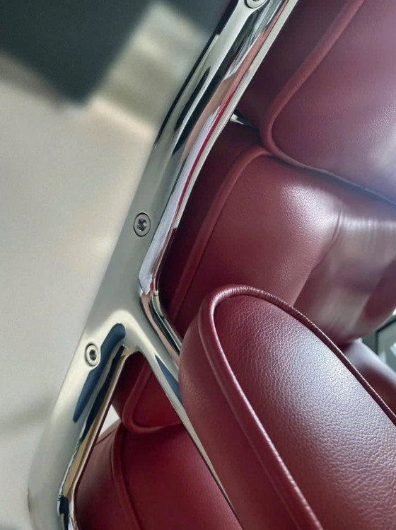 Image 1 of Silla de vestíbulo Eames Vitra 2008 color rojo piedra