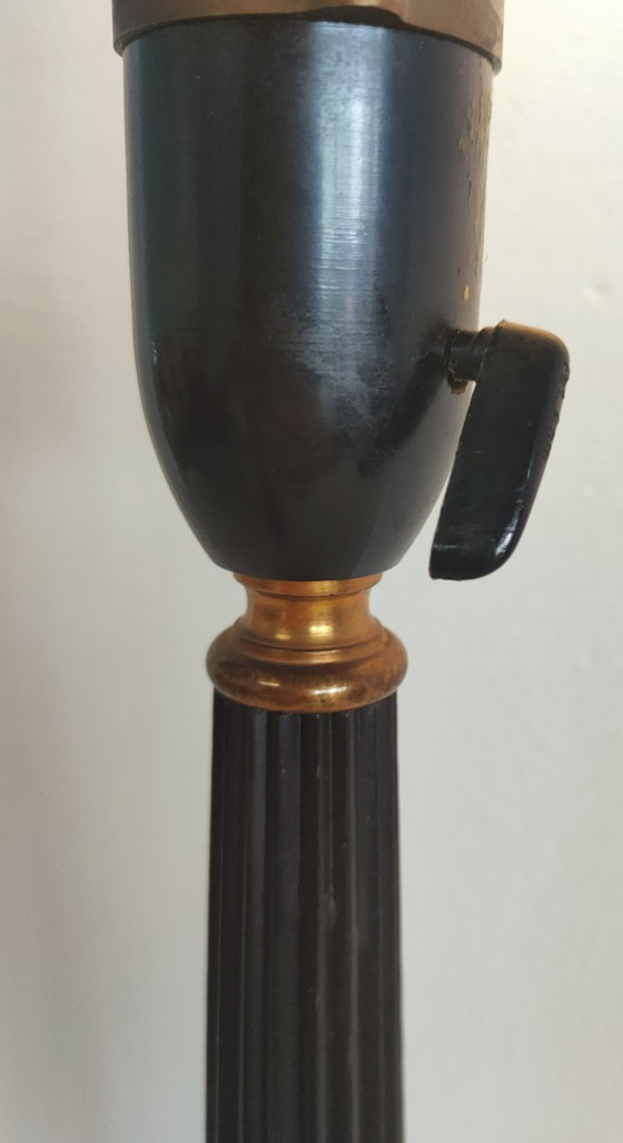 Imperial / Baroque (style) table lamp with fluted wooden stand & brass base – Other (photo 10 of 14)
