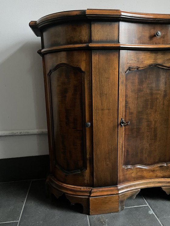 Image 1 of Veneto Sideboard in walnoot