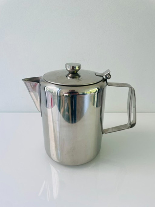 Cafetera vintage de acero inoxidable de 1,5 litros.