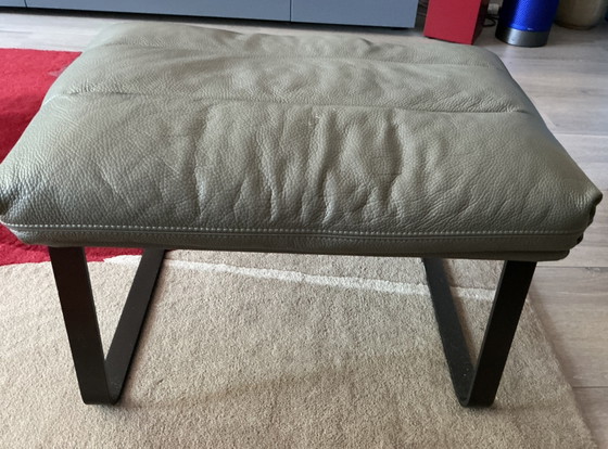 Image 1 of 2 poufs Leolux