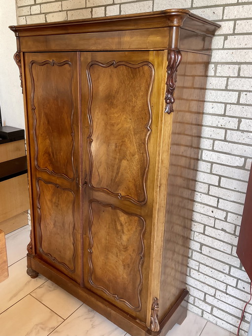 Antiker Mahagoni-Wäscheschrank