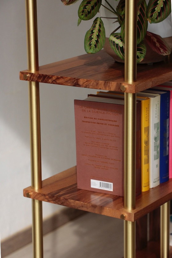 Image 1 of Divisorio per ambienti illuminato - Noce e ottone