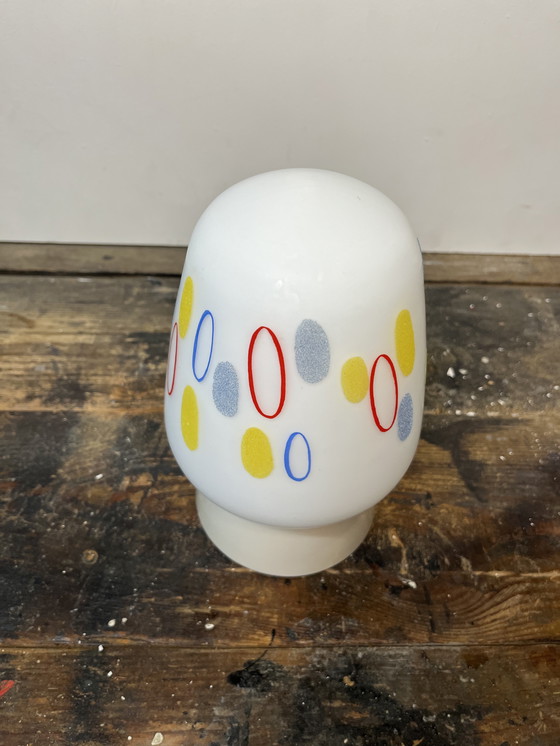 Image 1 of Lampada da soffitto vintage in vetro opalino della metà del secolo scorso