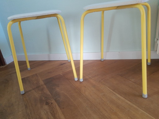 Set of 2 50s-60s tubular frame faux leather stools in white and yellow
