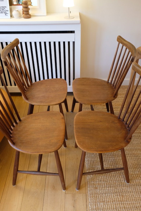Image 1 of Ensemble de 4 chaises à fuseaux vintage Pastoe