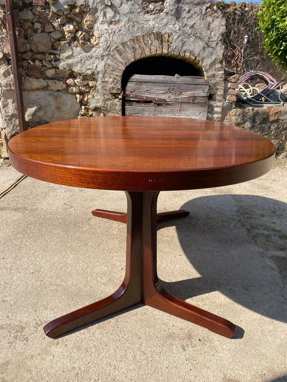 Image 1 of Baumann round oval extendable Scandinavian table in rosewood with 2 extensions, length 166 to 256cm, an60