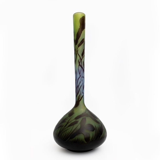 Image 1 of Émile Gallé Jugendstil-Blumendekor-Cameo-Glühbirnenglasvase, Frankreich 1900