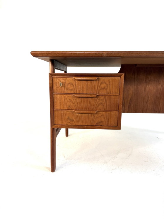 Image 1 of Scrivania vintage in teak, modello 75, Gunni Omann anni '60