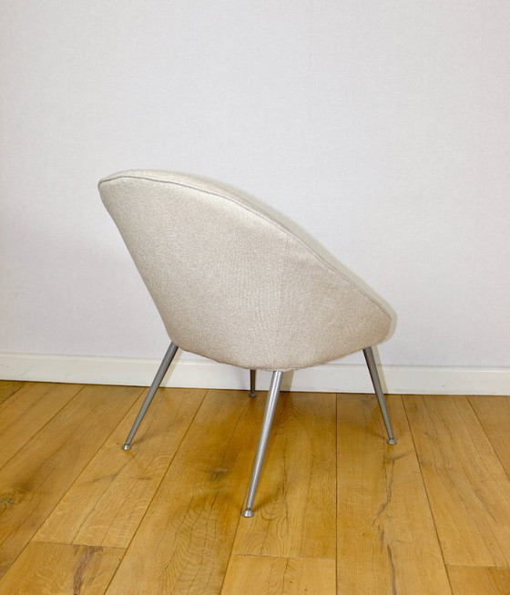 Image 1 of Beige ivory shell armchair from the 70s on grey metal legs - beautiful