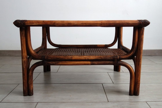 Image 1 of Vintage salontafel van bamboe, rotan en leer uit de jaren 60.