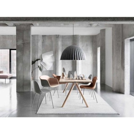 Muuto Under The Bell Pendelleuchte Ø82 cm grau | Ausstellungsstück, Pendelleuchten (Foto 2 von 5)