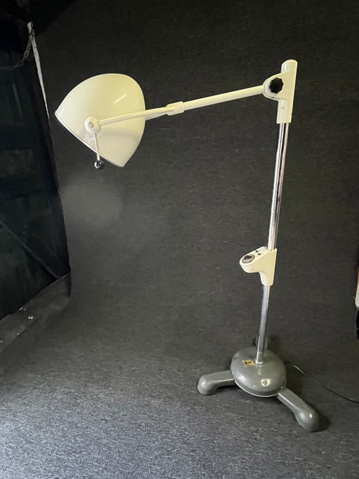 Vintage industrielle Krankenhaus Wärmelampe