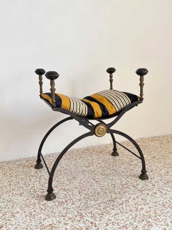 X-shaped seat in wrought iron, brass, and leather, 1920s-1930s, Stools (photo 2 of 11)