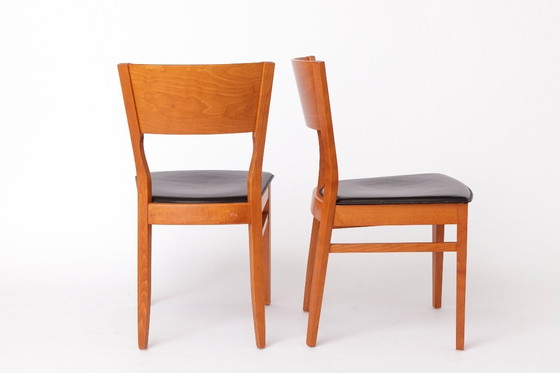 Image 1 of Set di 4 sedie italiane di DAL1923, anni '80, legno di olmo, similpelle nera