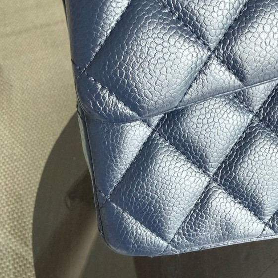 Image 1 of Borsa Chanel Classic Flap Maxi - Caviar Double Flap 34CM Trapuntata Blu Scuro Finiture Argento Serie 15