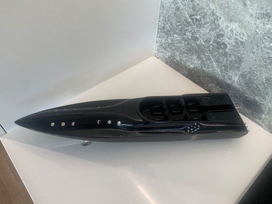 Image 1 of Offshore Gentleman's Racer di Serge Leibovitz