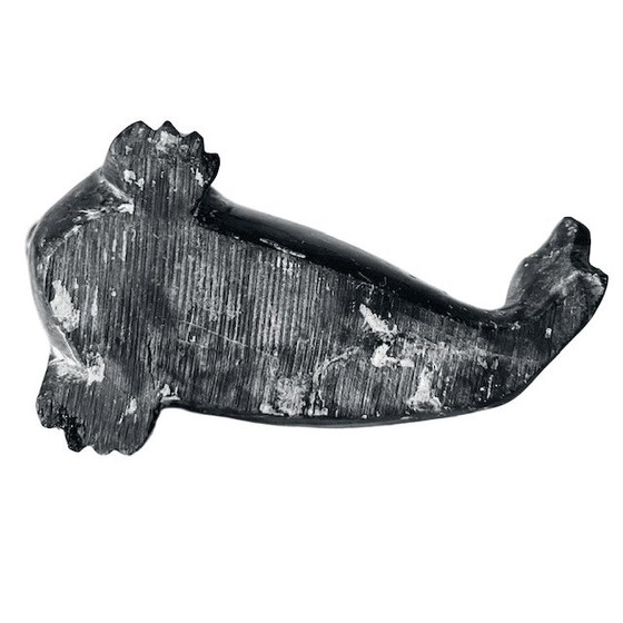 Image 1 of Vintage Inuit Canadian hand-carved seal sculpture figurine soapstone 1960s
