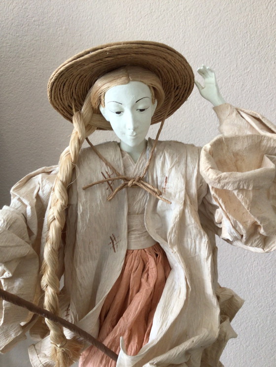 Image 1 of Bambola giapponese di carta fatta a mano di 75 anni