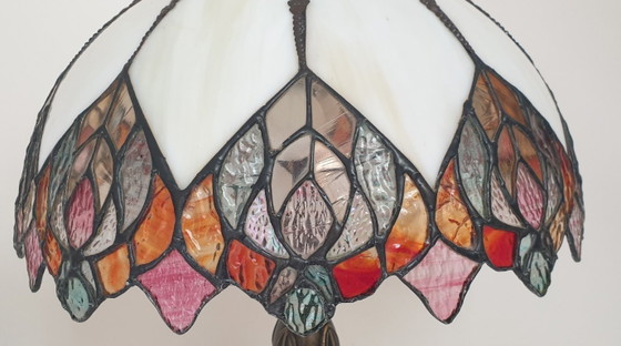 Image 1 of Large (52cm) Tiffany Stained Glass Table Lamp Peacock Feathers