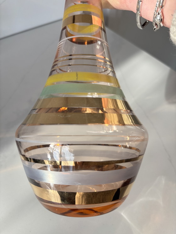 Image 1 of Decoratieve Boheemse Glazen Karaf met Gouden en Kleurbaden — Vintage Midden-Europees Glas