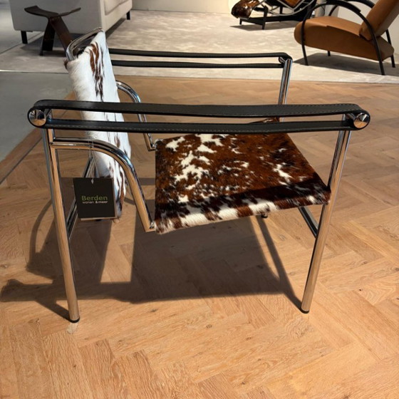 Cassina 1 Fauteuil dossier basculant, Armchairs, Leather, Chrome, Black (photo 2 of 5)