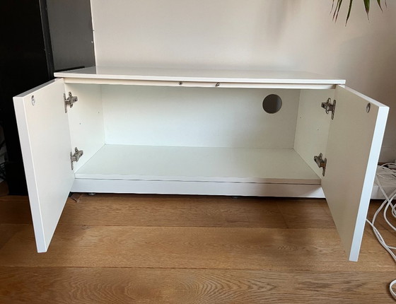 Image 1 of Tv kastje meubel hoogglans wit met twee onderbladen