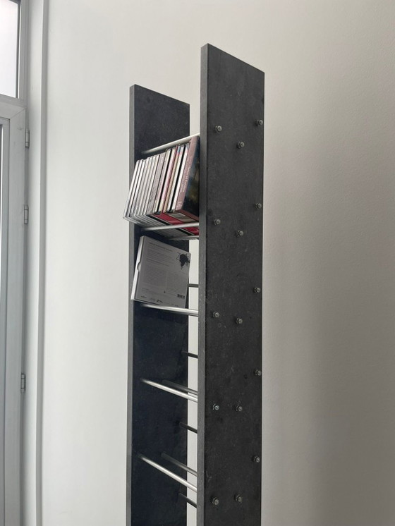 Image 1 of Porte-CD Pol Quadens utilisable comme bibliothèque