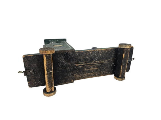 Image 1 of Jouets anciens - Locomotive et 2 wagons - Art populaire - Bois - Circa 1940