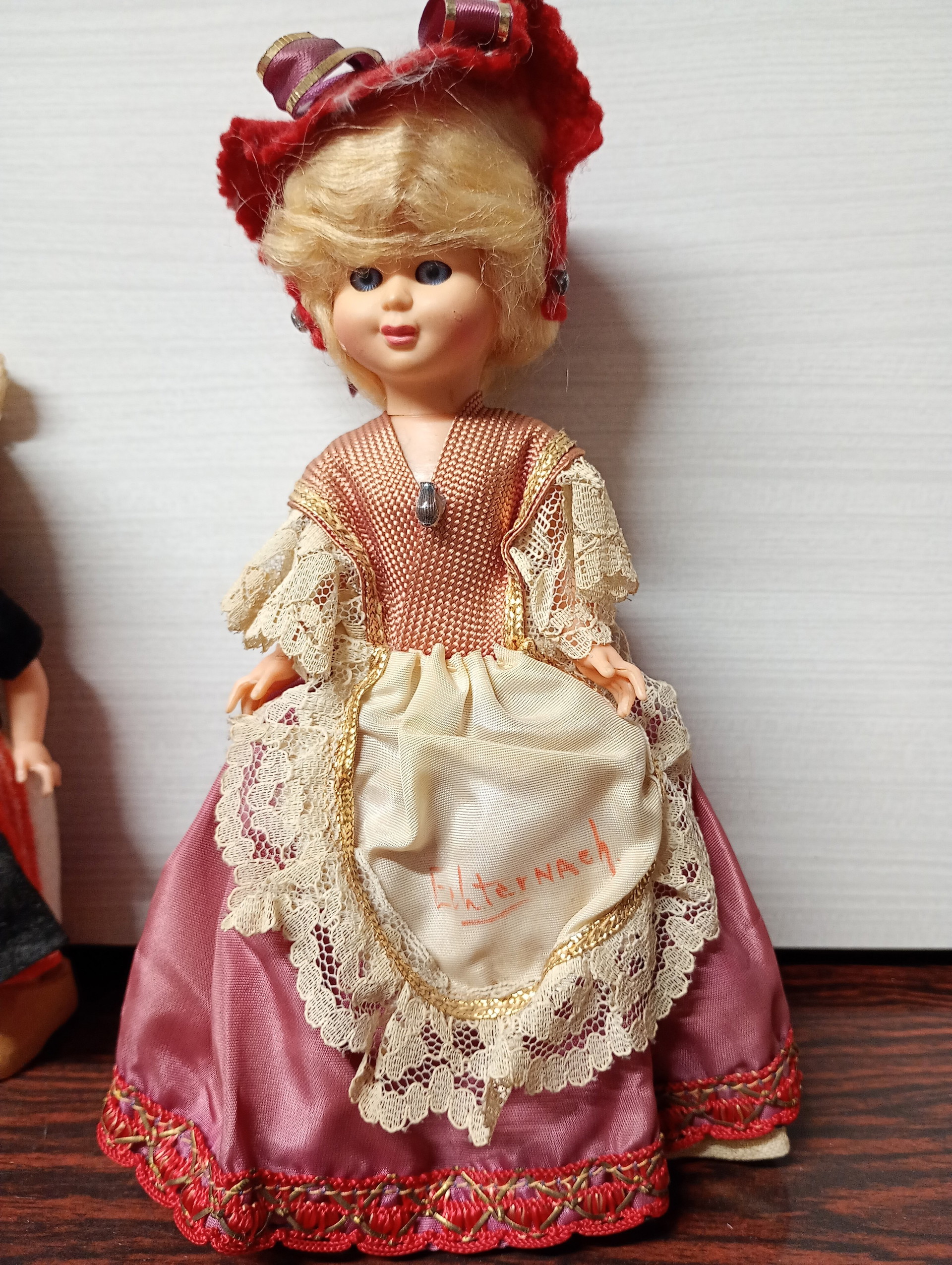 Europäische Puppen aus den 1970er Jahren | €70 | Whoppah