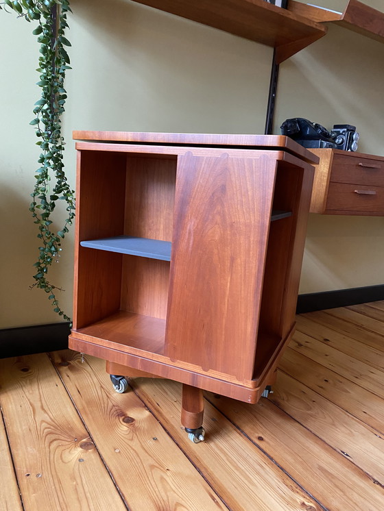 Image 1 of Giorgetti boekenmolen bijzettafel 