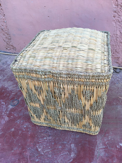 HANDWERKLICHER WEIDENHOCKER