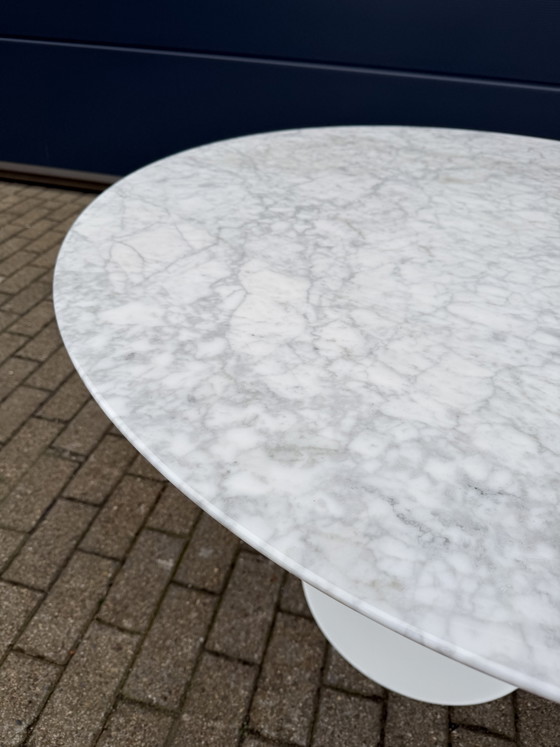 Image 1 of Original Round Knoll Tulip Dining Table (120cm) Carrara Marble New condition!!