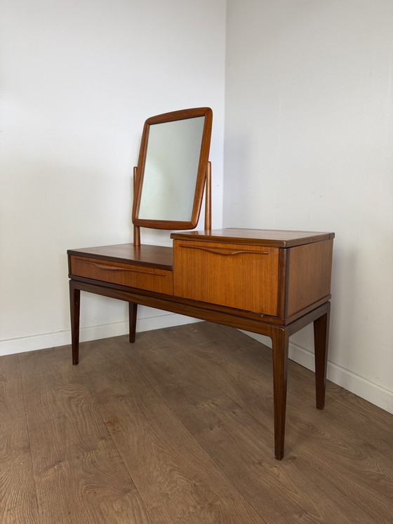 Image 1 of Skandinavischer Teakholz-Schminktisch mit verstellbarem Spiegel – 1960er Jahre