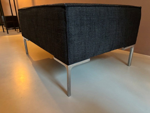 Design on Stock Bloq Hocker