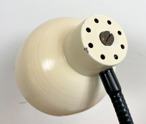 Image 1 of Beige Industrial Gooseneck Table Lamp, 1960s