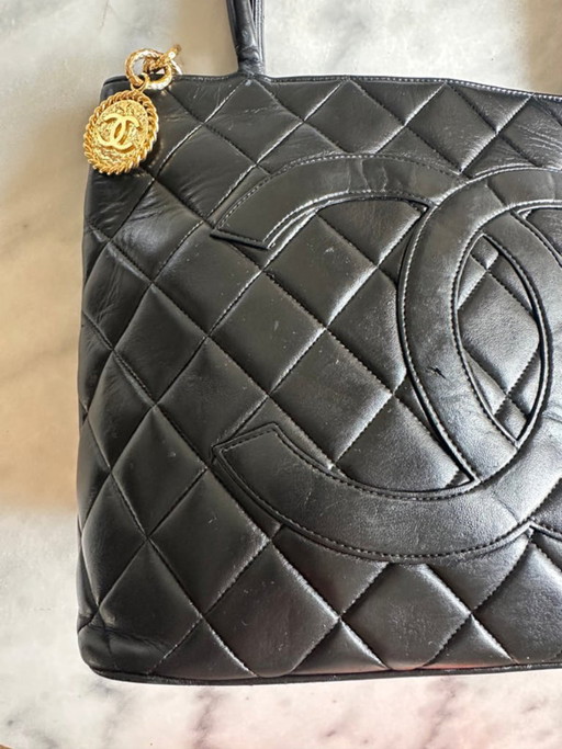 medaglione Chanel