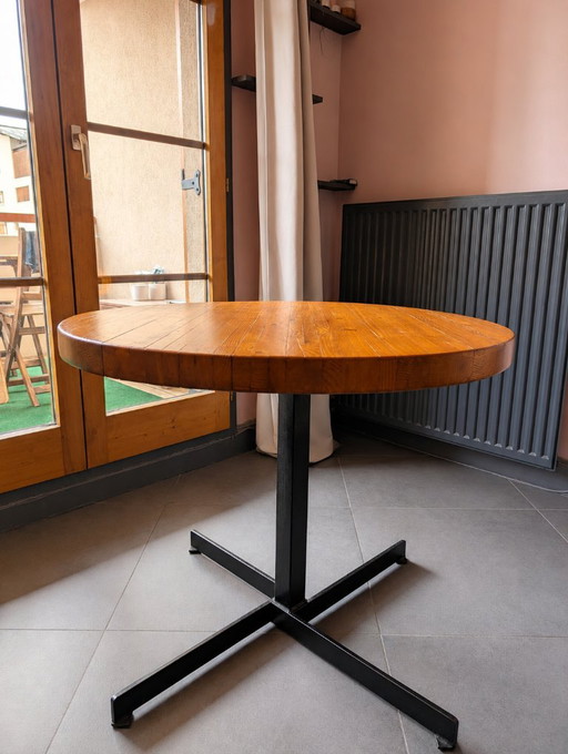 Tafel in het Hôtel des Trois Arcs door Charlotte Perriand, 1967-1968 – bijzettafels, Wood (photo 2 of 5)
